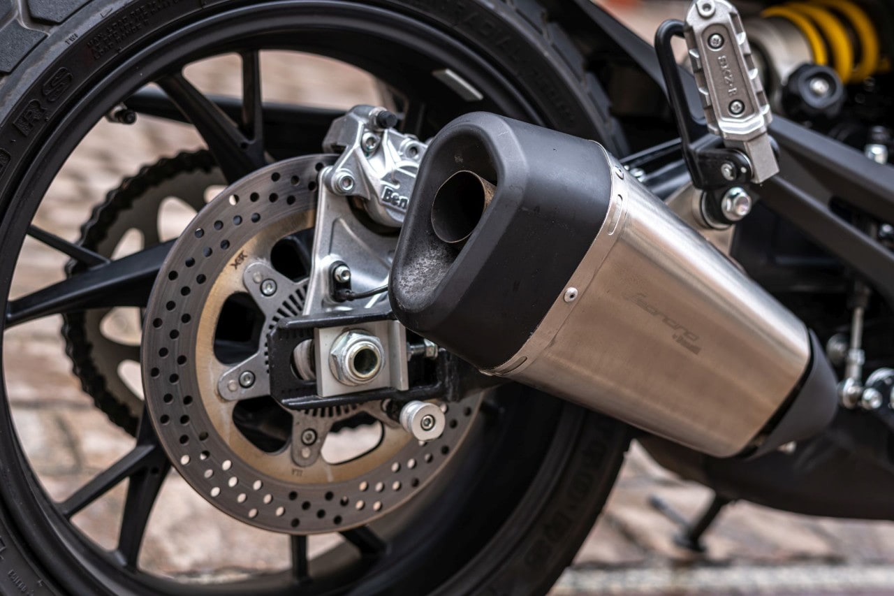 Benelli Leoncino 800 VS CFMOTO 700CL-X Heritage: prova a prendermi!